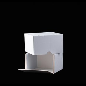 Kvadrat boks m. flap 15x15x10 cm.
