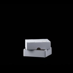 Kvadrat boks 15x15x5 cm.