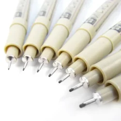 Pigma Micron pen 0,2 mm.